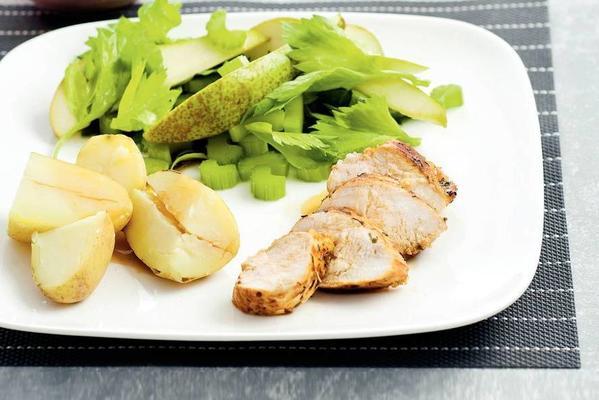 lemon chicken with celery and pear