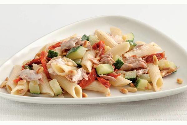 pasta salad with tuna and zucchini