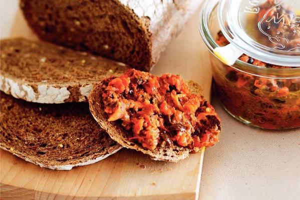 spicy tapenade