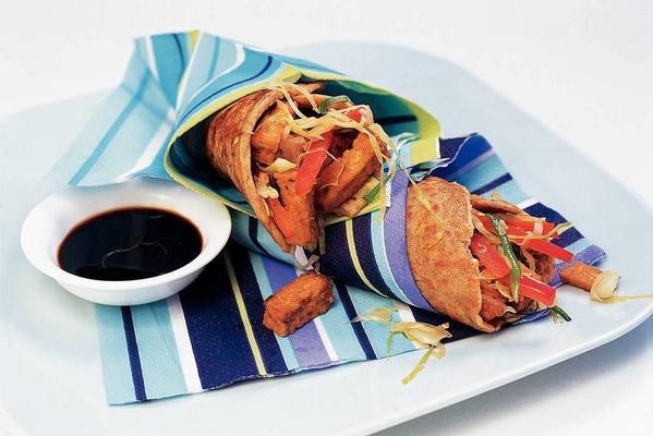 Oriental pancake with pointed cabbage and tofu
