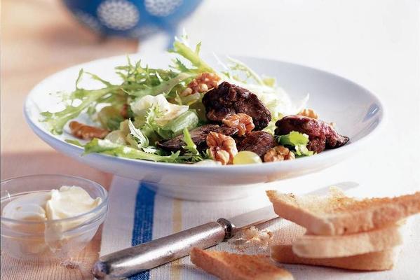 salad with chicken livers