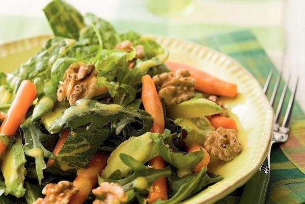 salad with carrot and nuts