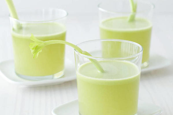 apple-cucumber-celery juice