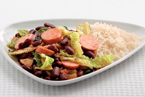 green cabbage with smoked sausage and kidney beans