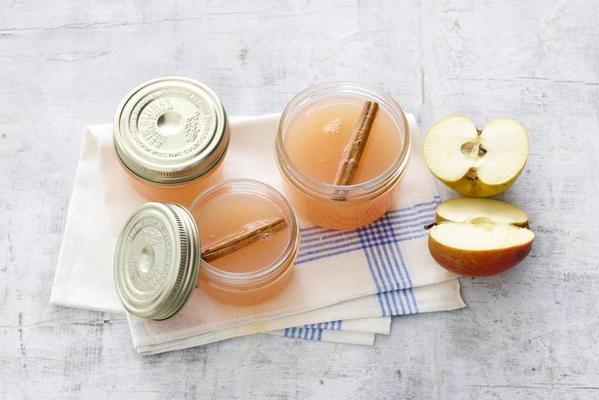 apple jelly with cinnamon