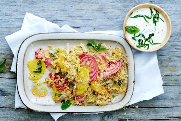 couscous salad with beet and orange
