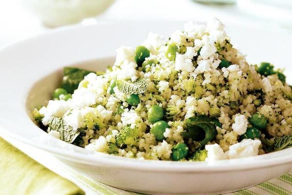 broccoli couscous with white cheese