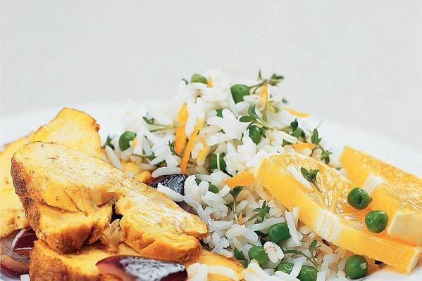 curry chicken with orange rice