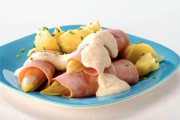 chicory with ham and cheese sauce