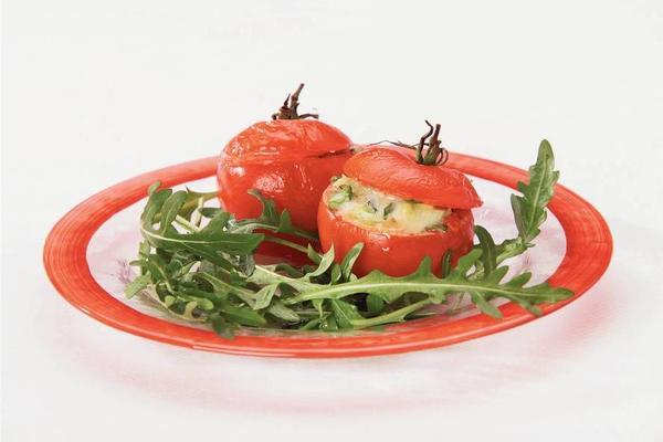 tomatoes stuffed with bluefin cheese