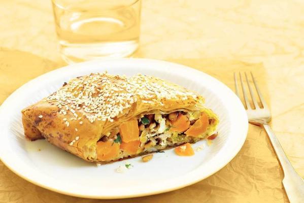 filo package with carrot and cheese