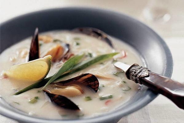 oriental mussel soup