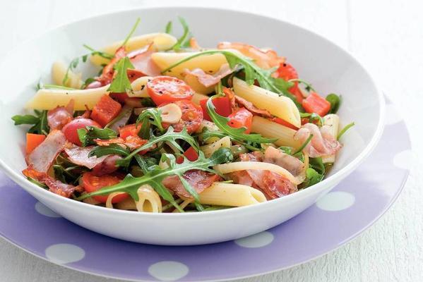 penne with bacon and arugula