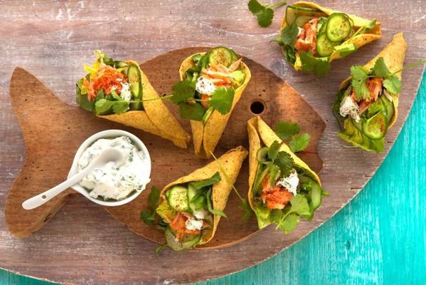 tacocones with spicy salmon and jalapeño cream