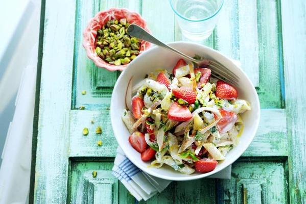 pasta with strawberries and smoked chicken