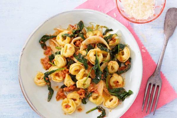 tortellini with spinach and fennel