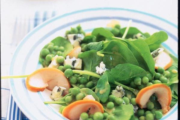 salad with smoked chicken and peas
