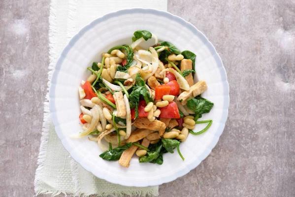 vegetable wok pieces with spinach and fennel