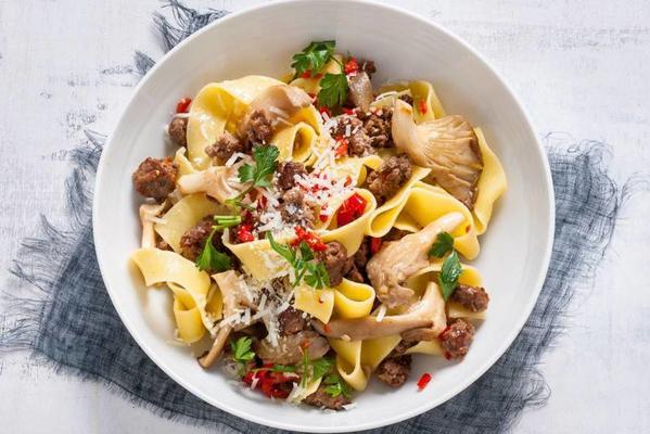 spicy pappardelle with oyster mushrooms