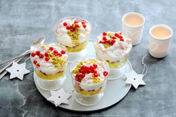 trifle with meringue, mango and passion fruit