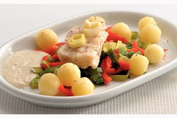 cod with leek and mustard sauce
