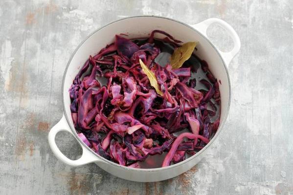 red cabbage with port and plums