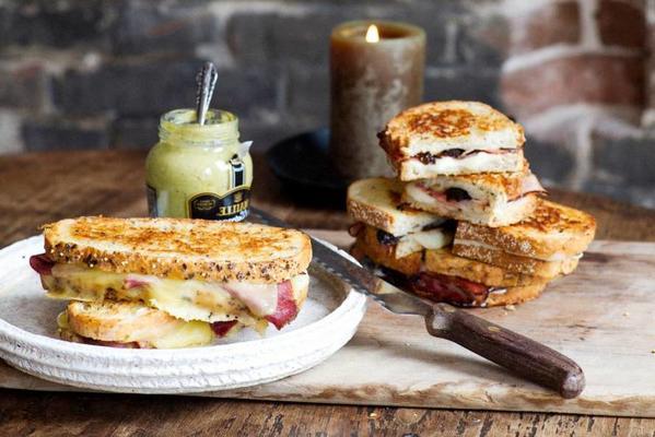 sandwich with pastrami, young cheese and tarragon mustard