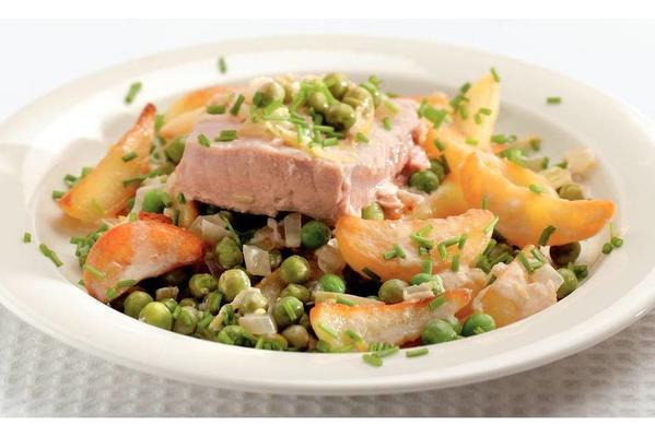 tuna with peas, lemon and chives