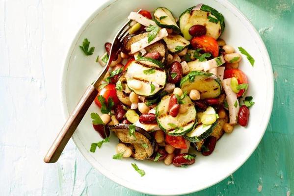 Mediterranean bean salad with smoked chicken
