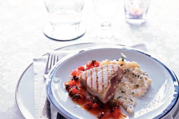 grilled tuna with tomato, olives and capers