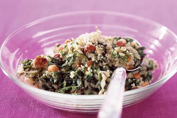 risotto with spinach and nuts