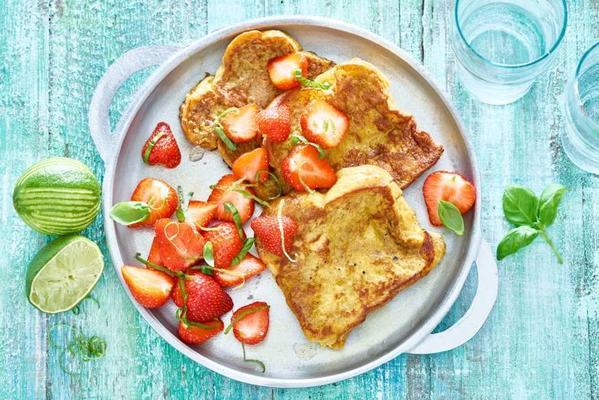French toast with marinated strawberries