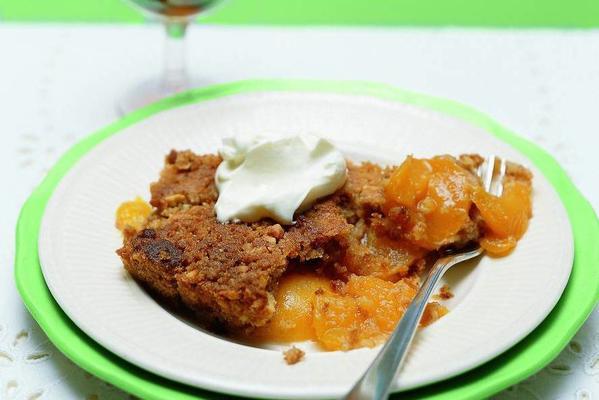 apricot crumble with cantuccini