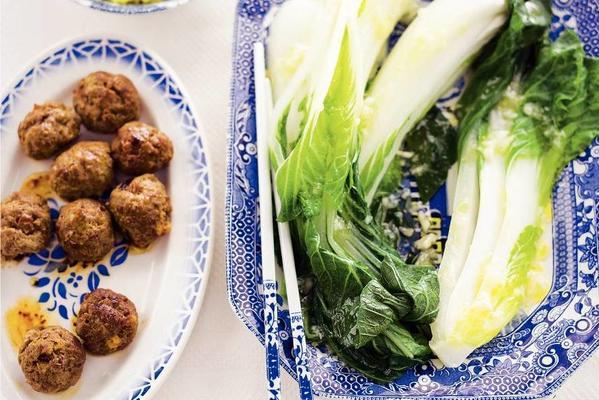 steamed bok choy with oven mince
