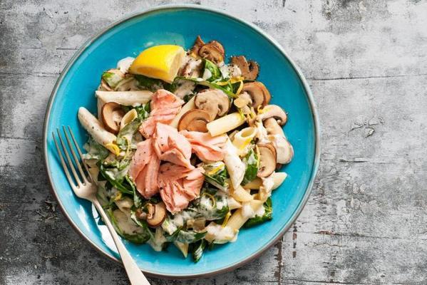 penne with salmon and creamy spinach