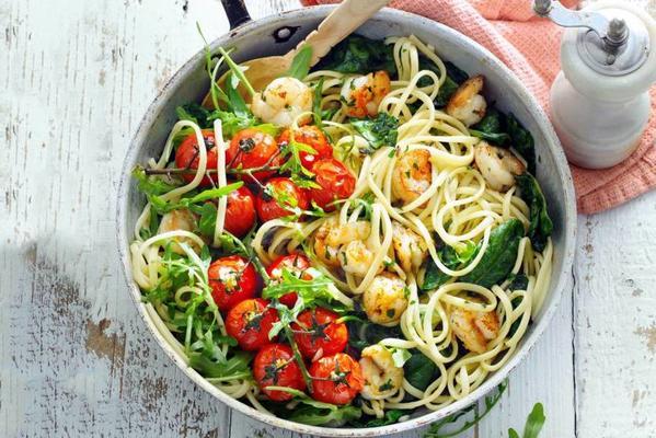 linguine with roasted cherry tomato and shrimps