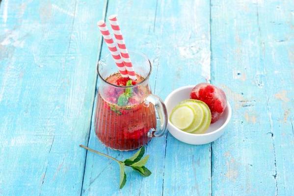 watermelon-raspberry lemonade