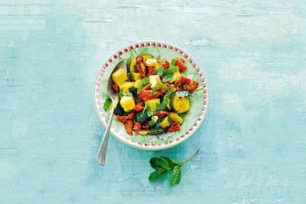 sweet and sour zucchini with tomato and mint