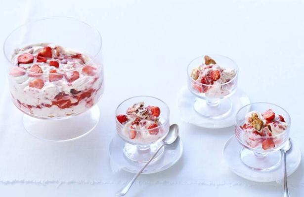 strawberry-mascarponetrifle