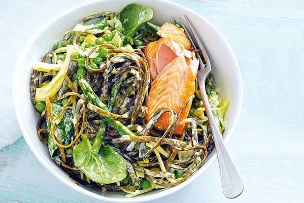 seaweed pasta with vegetable sauce and salmon