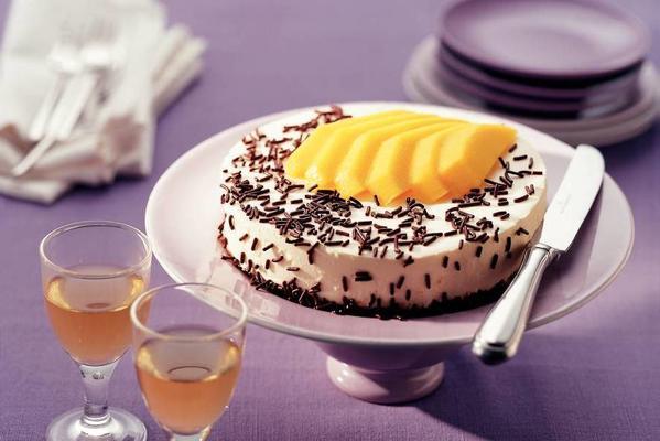 cake of creamy mousse and mango