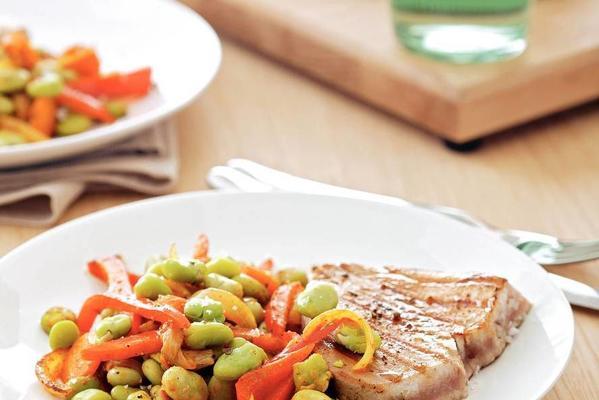 tuna steak with spicy vegetables