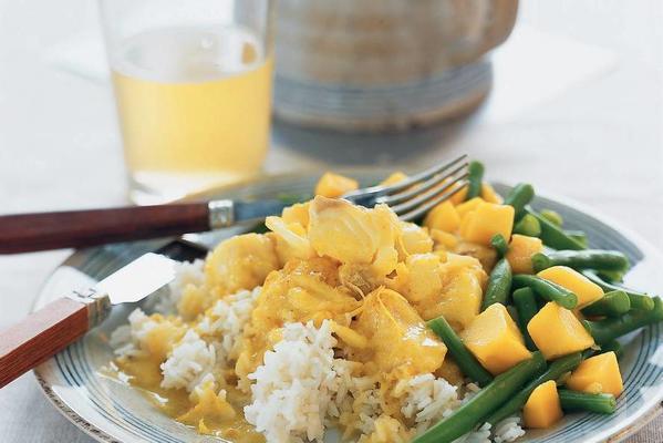 mild fish curry with green beans and mango salad