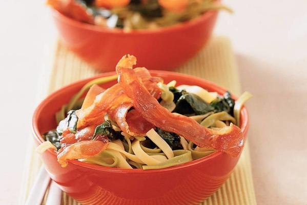 tagliatelle with parma ham and spinach
