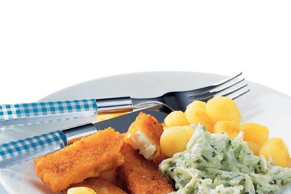 fish fingers with cucumber salad and potatoes