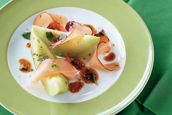 melon with herb dressing and ham