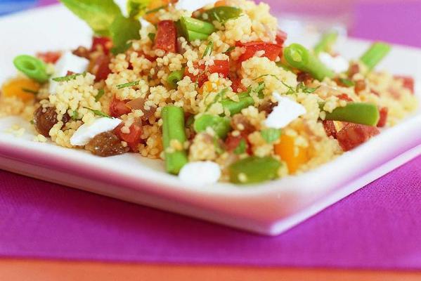 spicy couscous with chorizo ​​and green beans