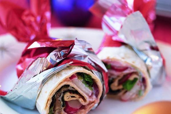 wrap with smoked ham and cranberry cream