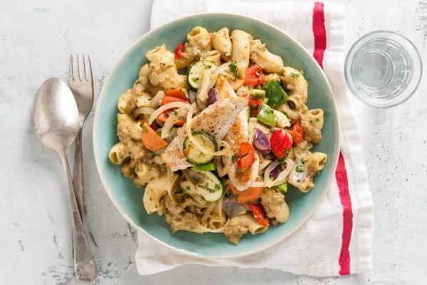 macaroni grande with chicken and a rich vegetable sauce
