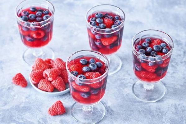 homemade cranberry jelly with fresh fruit